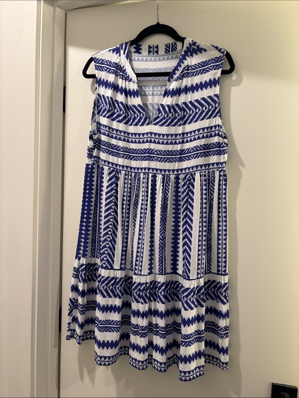 Cupshe Blue and White Sleeveless Tiered Tribal Print Dress
